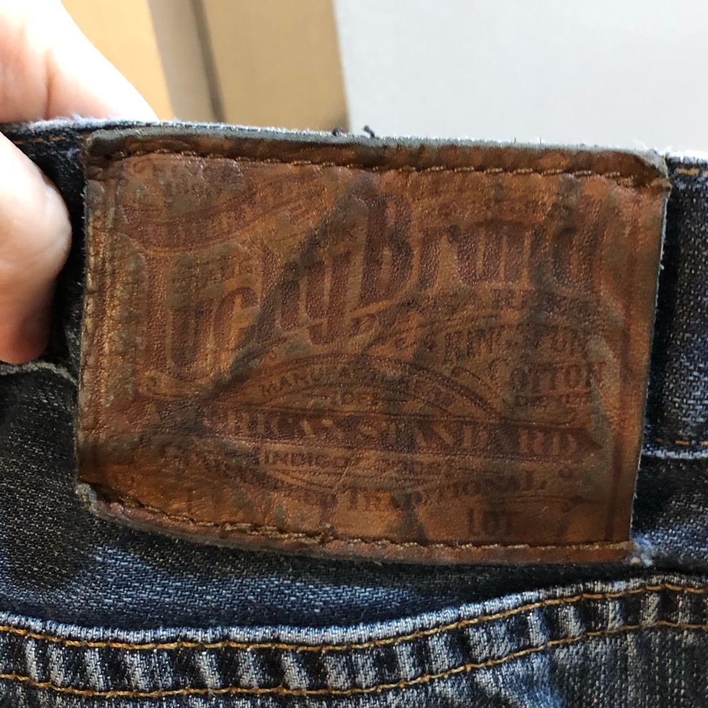 Lucky Brand Men’s Short Inseam Denim Blue Jeans - Picture 4 of 5